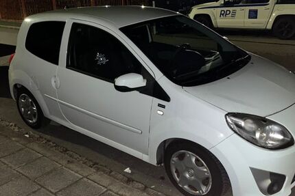 Renault Twingo 132.644 km 1.700 &euro; Fürth 90766