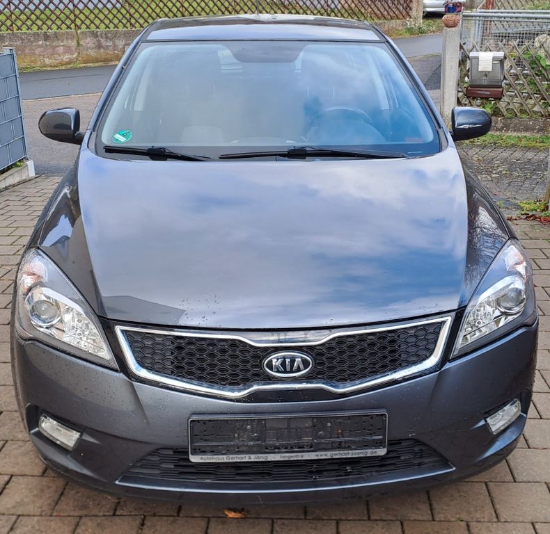 Kia ceed / Ceed 66.425 km 3.800 € Berg 92348