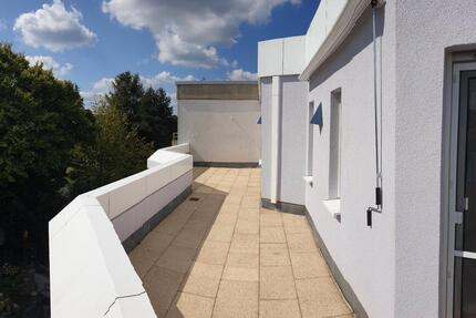 Penthouse: 2,5-Zimmer-Wohnung in Zirndorf mit TG und Stellplatz 2 zimmer