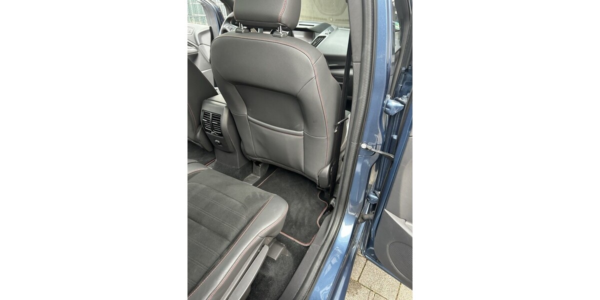 Ford Kuga 70.000 km 15.900 &euro; Zirndorf 90513