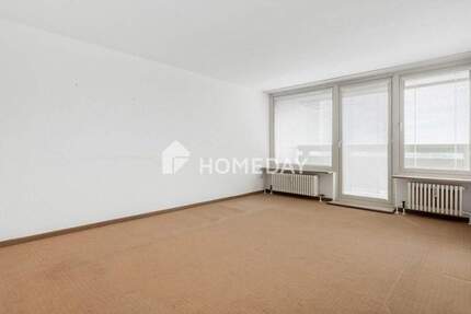 Renovierungsbedürftige 3-Zimmer-Wohnung mit zwei Loggien und optionalem Tiefgaragenstellplatz 3 zimmer