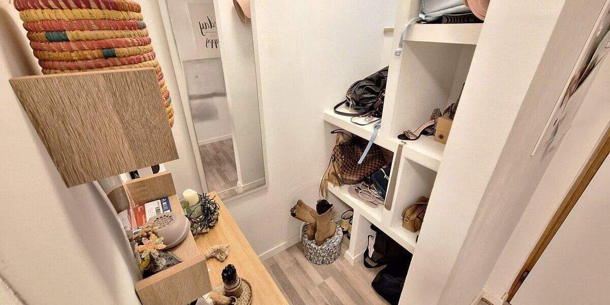 TOP 3-Zimmer Wohnung im Hochparterre mit Balkon und Einzelgarage in ruhiger Lage 3 zimmer