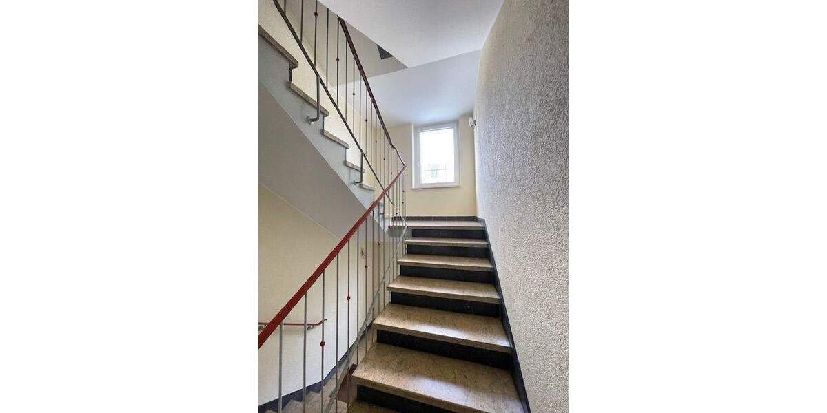 Traumlage: Mehr-Generationen-Haus mit Doppel-Garage und herrlichem Garten in Mögeldorf 6 zimmer