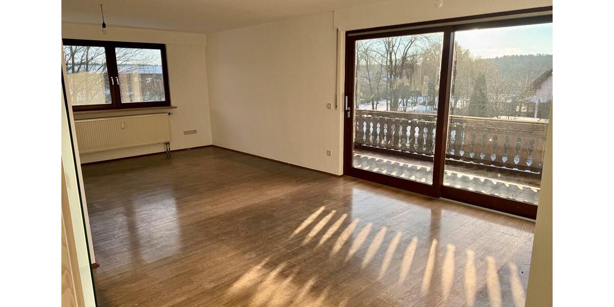 Großzügige 5-Zimmer Wohnung in Waldrandlage mit Süd-Balkon 5 zimmer