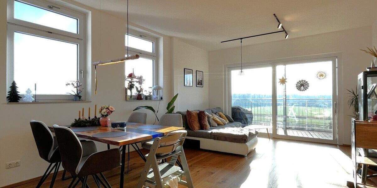 Etagenwohnung Neuendettelsau - 3 Zimmer, 98 m&sup2;, 319.000&euro; | Angebot:25732873