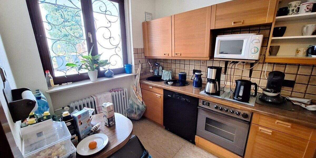 Renovierungsbedürftiger Bungalow mit Garten und Garage 4 zimmer