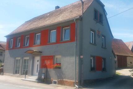 Haus Heilsbronn - 6 Zimmer, 206 m&sup2;, 235.000&euro; | Angebot:26372357