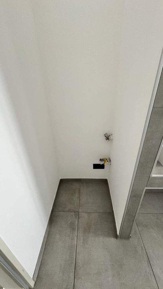 Loftstyle ! Nähe Plärrer, WG-taugliche 4-Zi-Whg., 117m², moderne Einbauküche, im Erdgeschoß