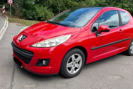 Peugeot 207 90.000 km 1.450 &euro; Nürnberg 90451