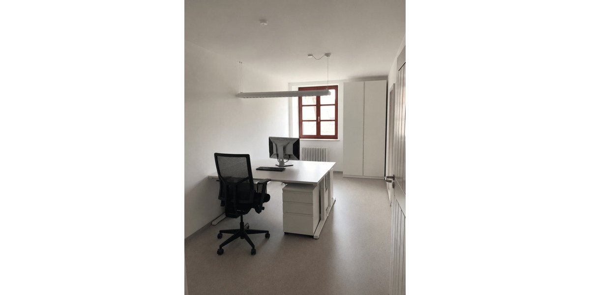 Gewerbeobjekt Wendelstein - 4 Zimmer, 140 m&sup2;, 1.500&euro; | Angebot:26555043