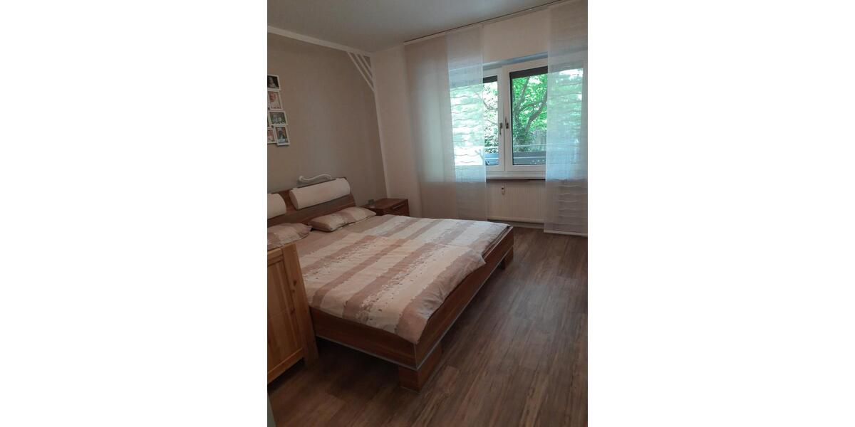 Erdgeschoßwohnung Heßdorf - 3 Zimmer, 120 m&sup2;, 1.290&euro; | Angebot:26396884