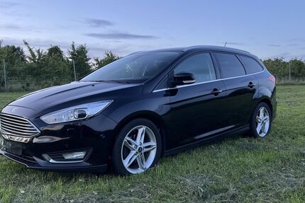 Ford Focus 106.000 km 8.900 € Gräfenberg 91322