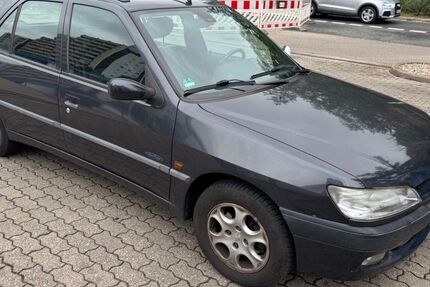 Peugeot 306 121.000 km 1.800 &euro; Erlangen 91056