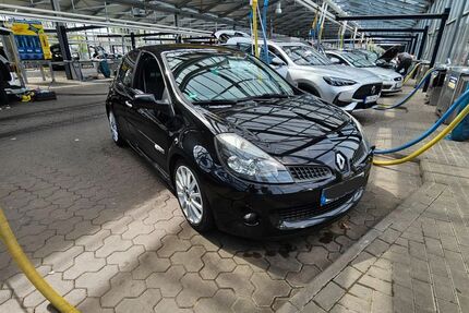 Renault Clio 219.628 km 7.990 &euro; Nürnberg 90461