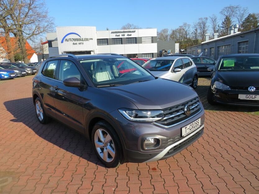 VW T-Cross 27.911 km 22.890 € Nürnberg 90431