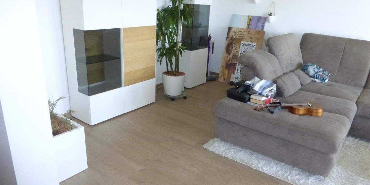 ENTSPANNUNG PUR! Moderne, helle 3 ZW (3. OG, Lift) mit Wintergarten, EBKü., TG-Stellplatz in ruhiger, grüner Lage direkt am Volkspark Marienberg. 3 zimmer