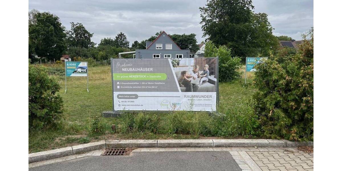 NEUBAU - Doppelhaushälfte mit 243m