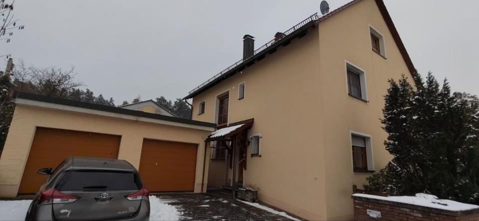Einfamilienhaus Roth - 7 Zimmer, 180 m&sup2;, 650.000&euro; | Angebot:25862141