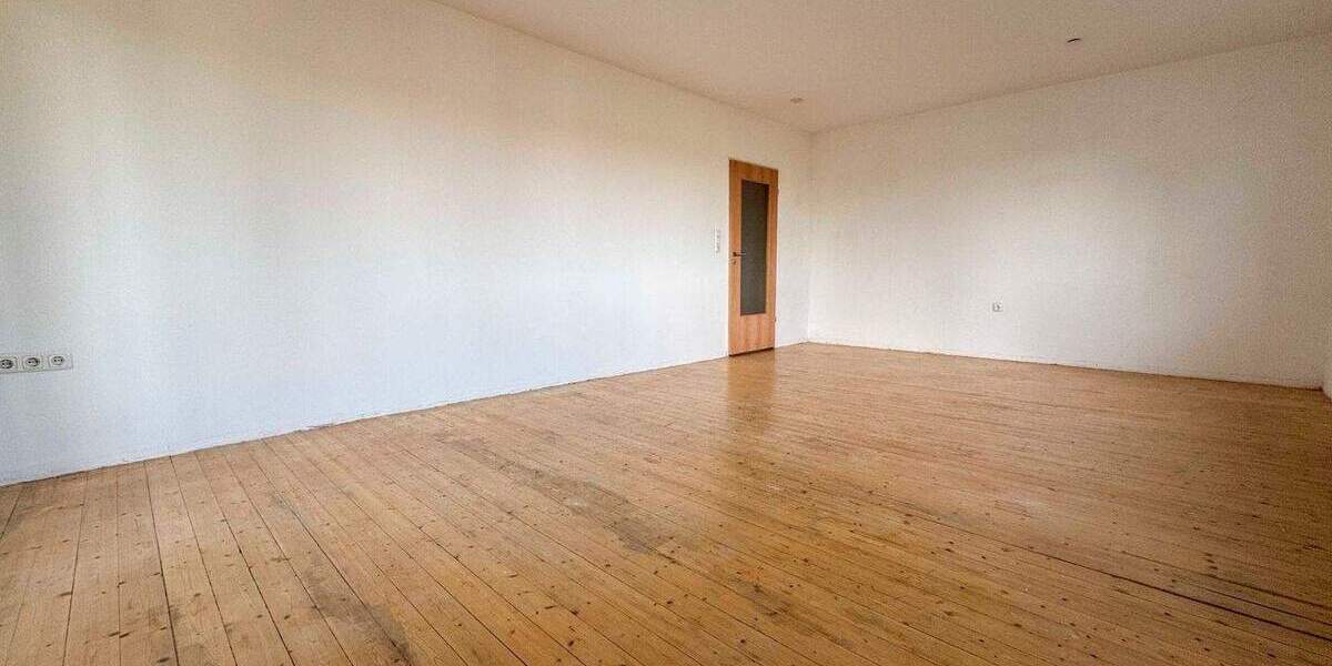 Viel Raum für Ideen - 2,5-Zimmer-Wohnung mit separater 2-Zimmer-Einliegerwohnung in Fürth-Vach 4 zimmer