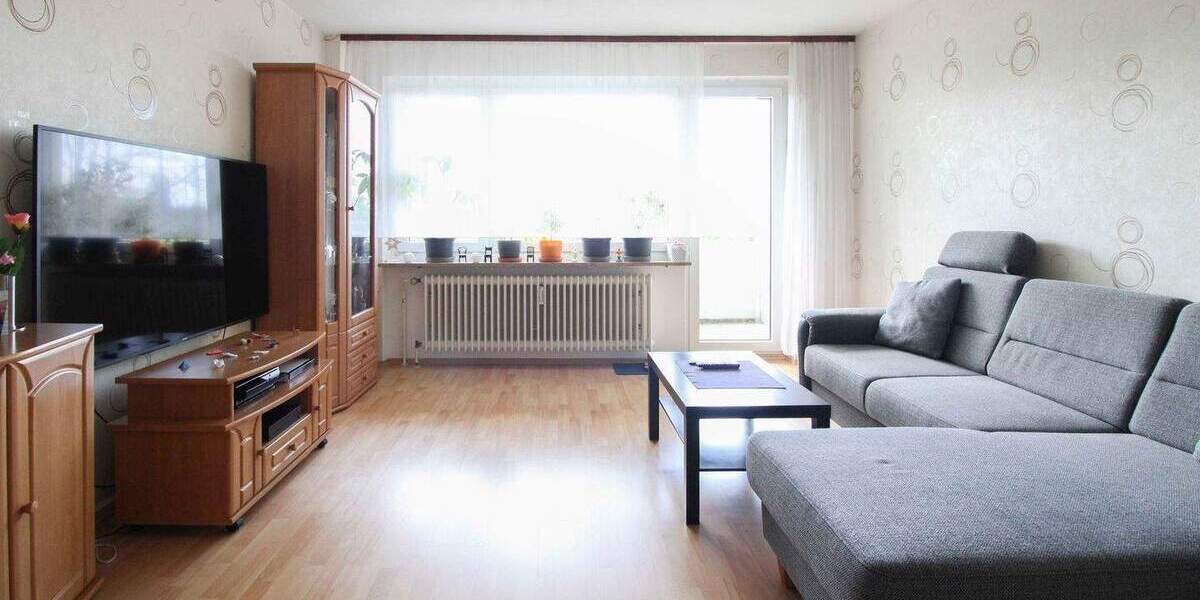 Sehr schön geschnittene 2-ZW mit TG-Stellplatz und Balkon in Fürth 2 zimmer
