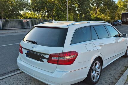 Mercedes-Benz 220 236.000 km 7.990 &euro; Stein 90547