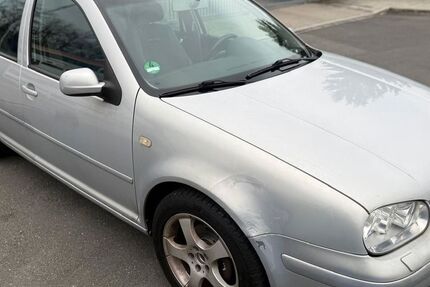 VW Golf 240.000 km 2.499 &euro; Nürnberg 90411