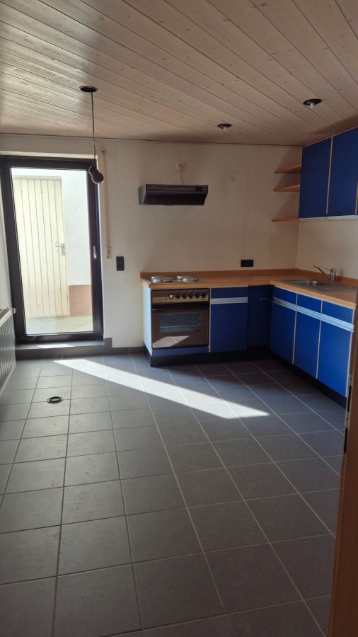 Provisionsfrei* Kinderfreundliches, sehr helles EFH für eine große Familie mit 2 separaten Wohnungen - OHNE MAKLER 6 zimmer