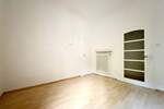 Bereits frei und im beliebten Rennweg! Schöne 3,5-Zimmer-Wohnung mit eigener Terrasse, hohen Decken & Altbaucharme!