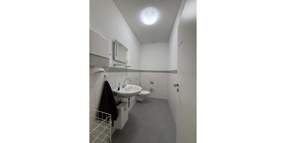 240 qm - Büro-Gewerbeeinheit im Gewerbegebiet Cadolzburg zimmer