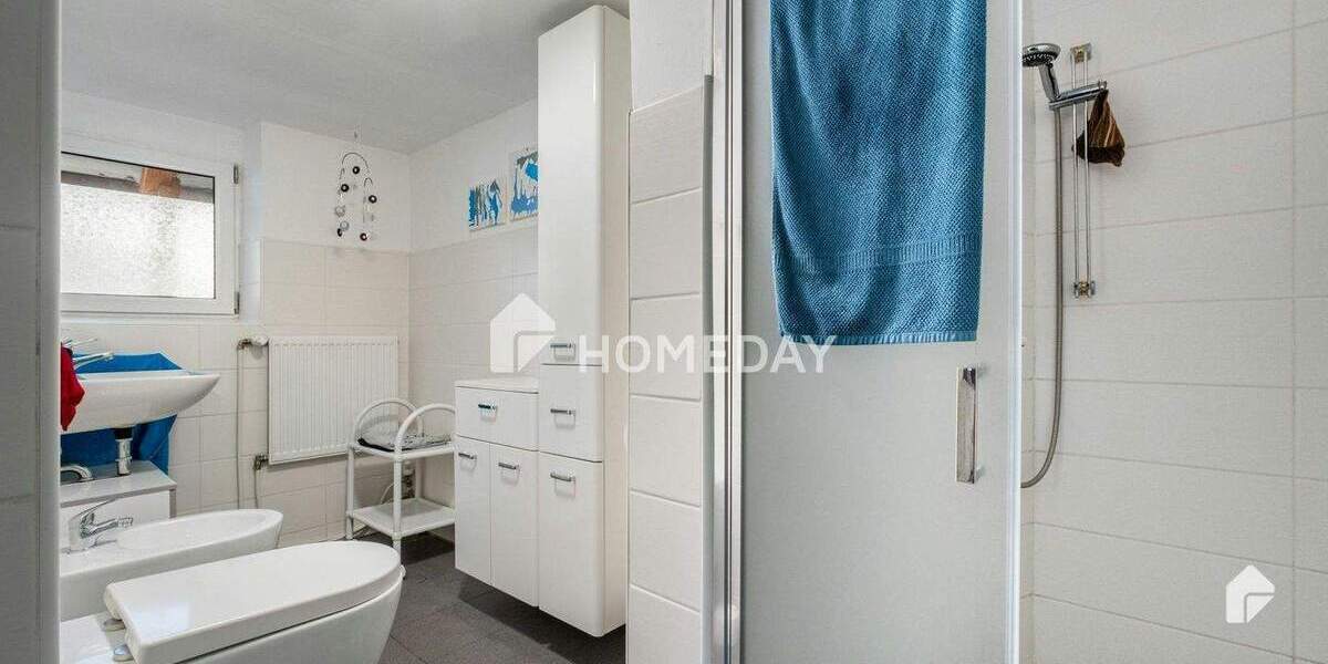 Schönes Bauernhaus mit 6 Zimmern und Garage in sehr guter Lage 6 zimmer