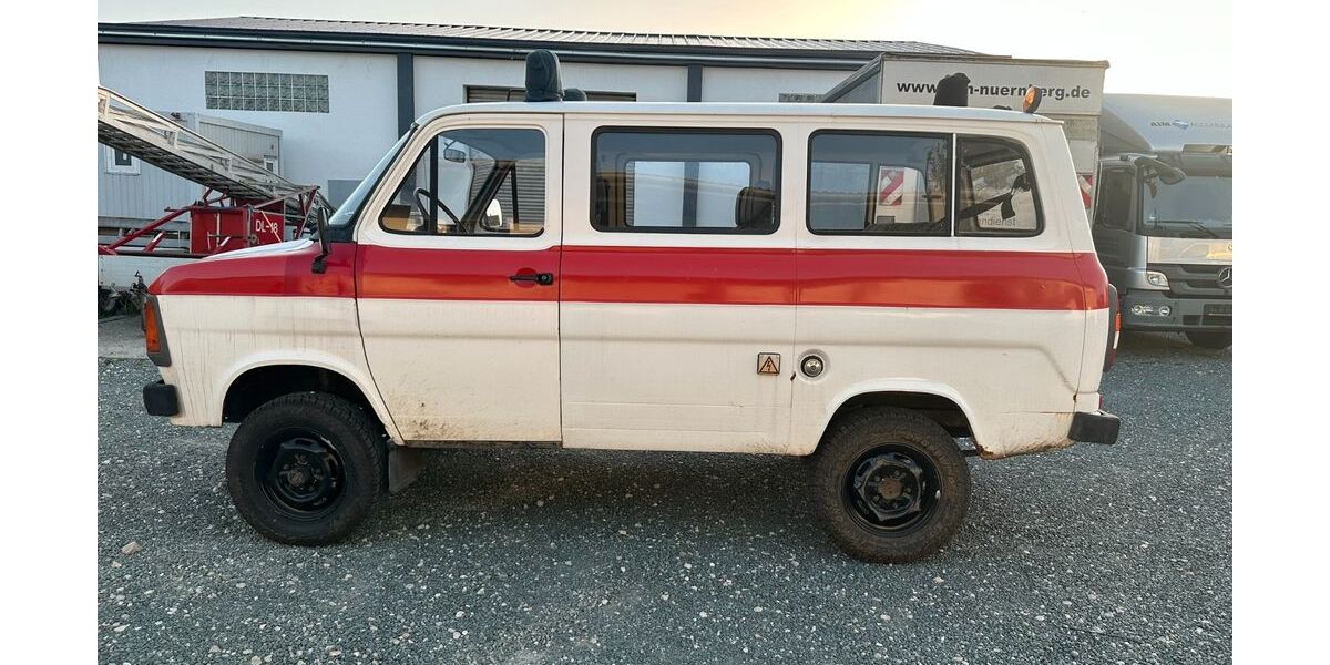 Ford Transit 89.000 km 8.900 &euro; Postbauer Heng 92353