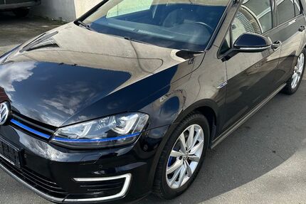 VW Golf 113.000 km 14.440 &euro; Nürnberg 90439