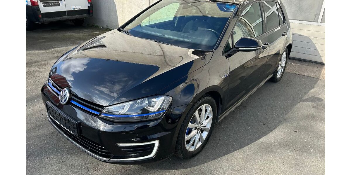 VW Golf 113.000 km 14.440 &euro; Nürnberg 90439