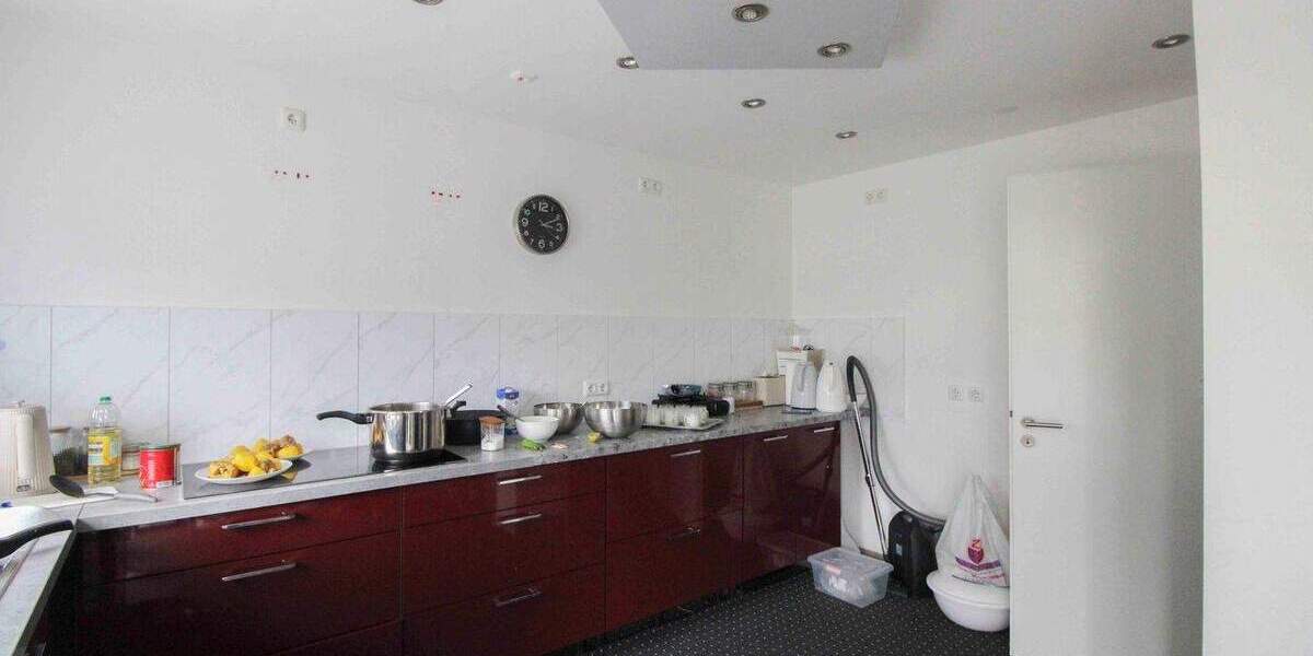 Flexibles Wohnen: Doppelhaushälfte mit zwei separaten Wohnungen, Terrasse und Garten 6 zimmer