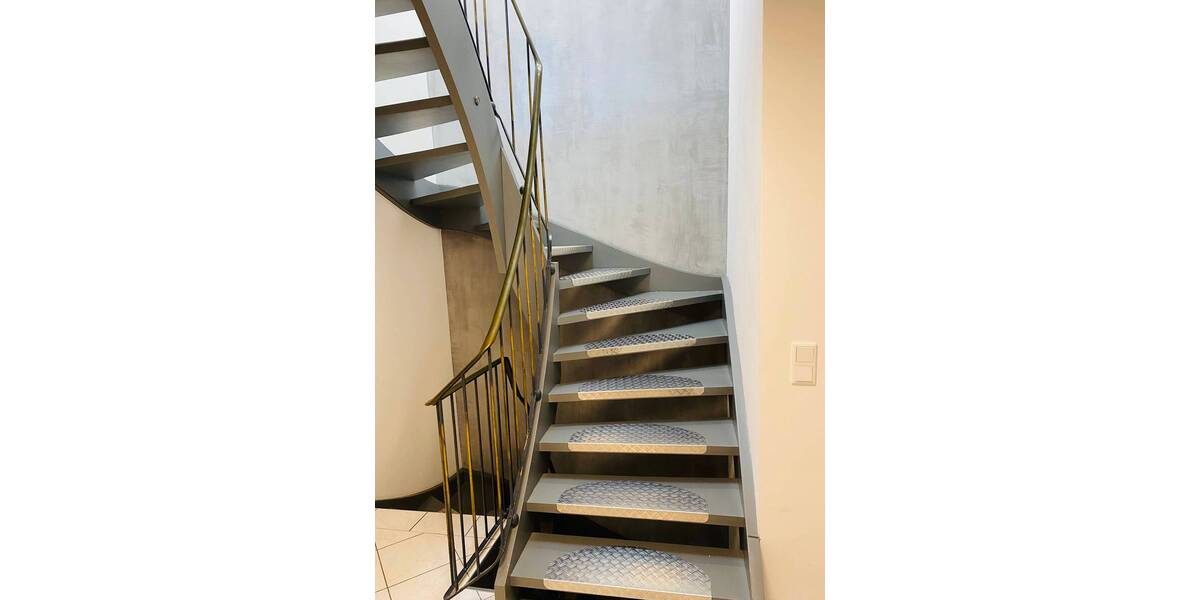 Etagenwohnung Fürth Dambach - 7 Zimmer, 165 m&sup2;, 525.000&euro; | Angebot:23944085