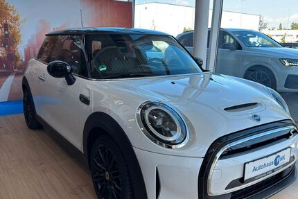 Mini Cooper SE 26.663 km 21.470 &euro; Erlangen 91058