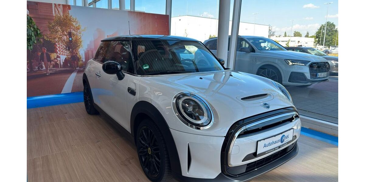 Mini Cooper SE 26.663 km 21.470 &euro; Erlangen 91058