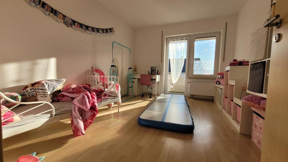 Helle, moderne Doppelhaushälfte zu vermieten 7 zimmer