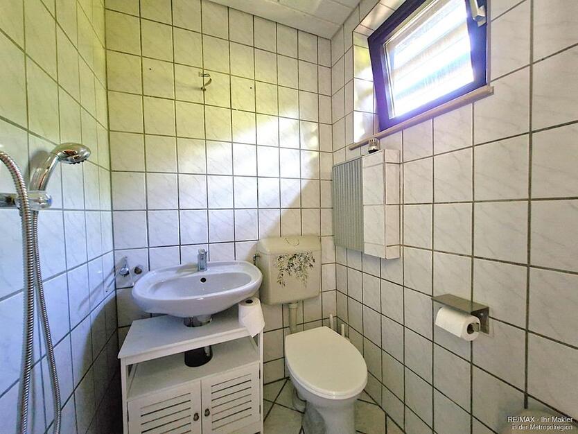 Reihenmittelhaus mit 5 Zimmern, Garten und Garage