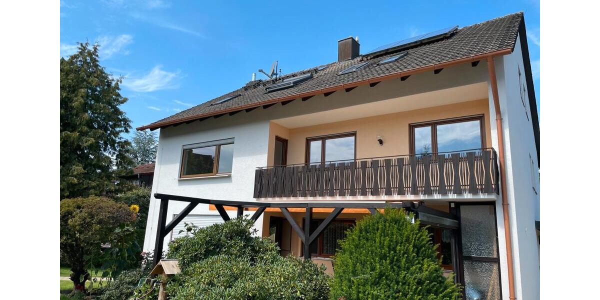 Etagenwohnung Lauf an der Pegnitz - 3.5 Zimmer, 120 m&sup2;, 1.200&euro; | Angebot:26416926