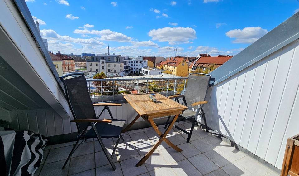 Dachgeschoßwohnung Nürnberg Gibitzenhof - 3 Zimmer, 99 m&sup2;, 369.000&euro; | Angebot:25948090