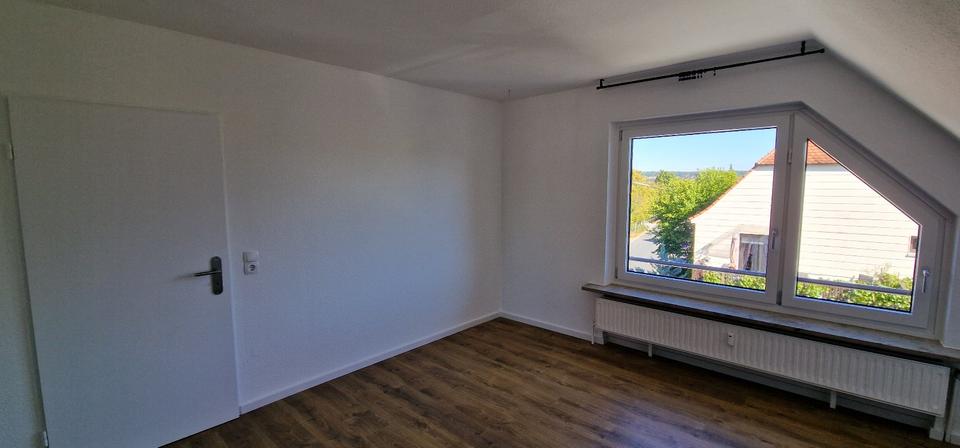 Dachgeschoßwohnung Oberasbach - 3 Zimmer, 86 m&sup2;, 940&euro; | Angebot:27616434