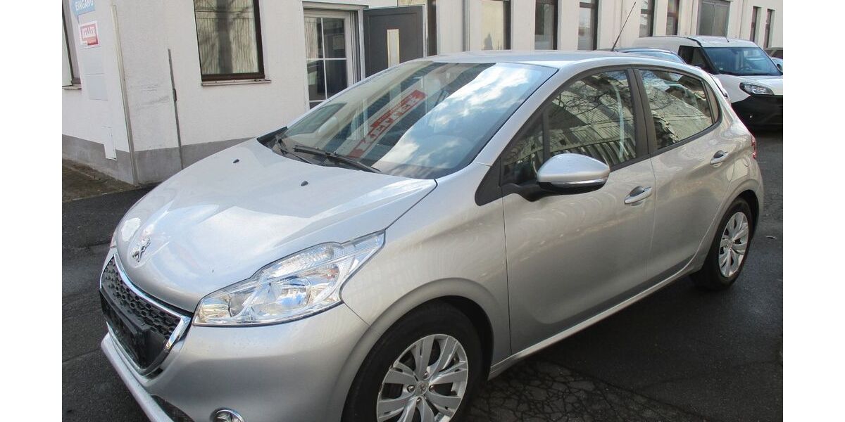 Peugeot 208 91.000 km 7.599 &euro; Nürnberg 90431