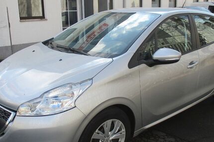 Peugeot 208 91.000 km 7.800 &euro; Nürnberg 90431
