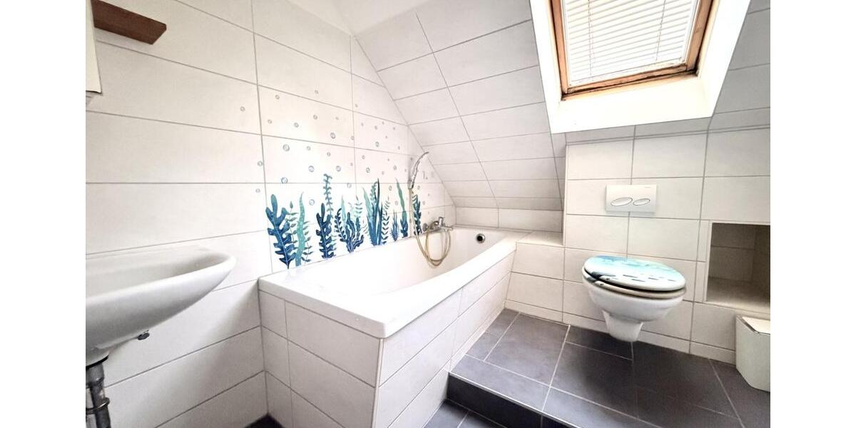 Dachgeschoßwohnung Nürnberg Holzheim - 3 Zimmer, 48 m&sup2;, 630&euro; | Angebot:25367318