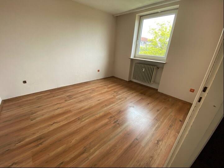 Etagenwohnung Fürth Ronhof - 3 Zimmer, 70 m&sup2;, 169.000&euro; | Angebot:26389089