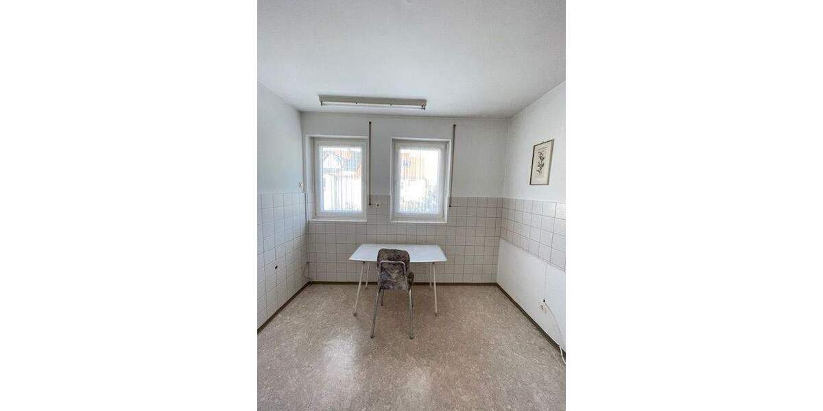 Traumlage: Mehr-Generationen-Haus mit Doppel-Garage und herrlichem Garten in Mögeldorf 6 zimmer