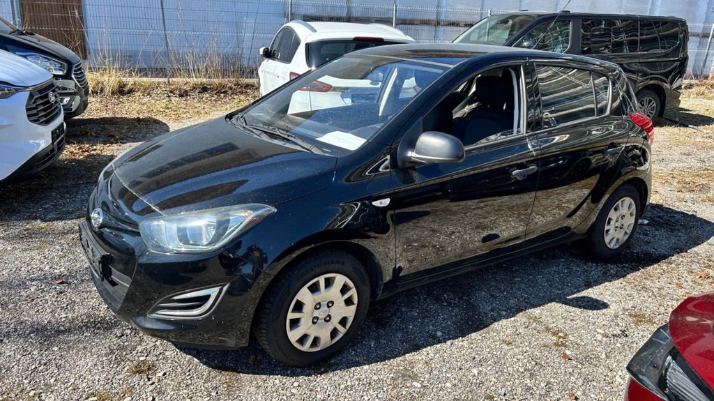 Hyundai i20 162.000 km 2.990 &euro; Nürnberg 90439