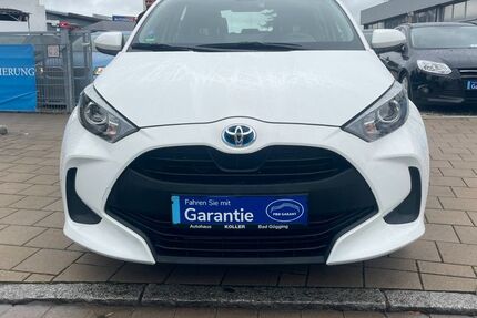 Toyota Yaris 42.733 km 17.900 € Fürth 90763