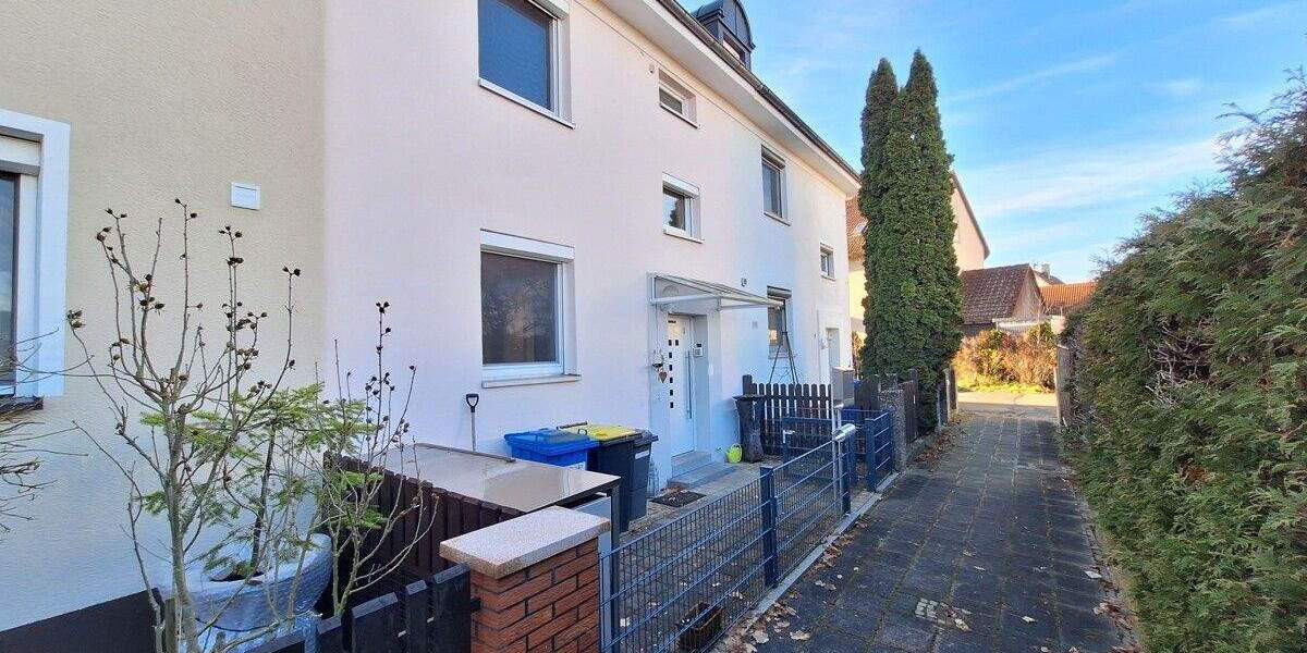 Wohnen zwischen Main-Donau Kanal und Rednitz Grund: Reihenmittelhaus mit Garten 4 zimmer